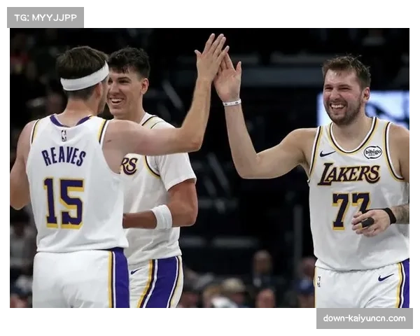 湖人客场挑战公牛欲复仇 东契奇詹姆斯率队冲击连胜